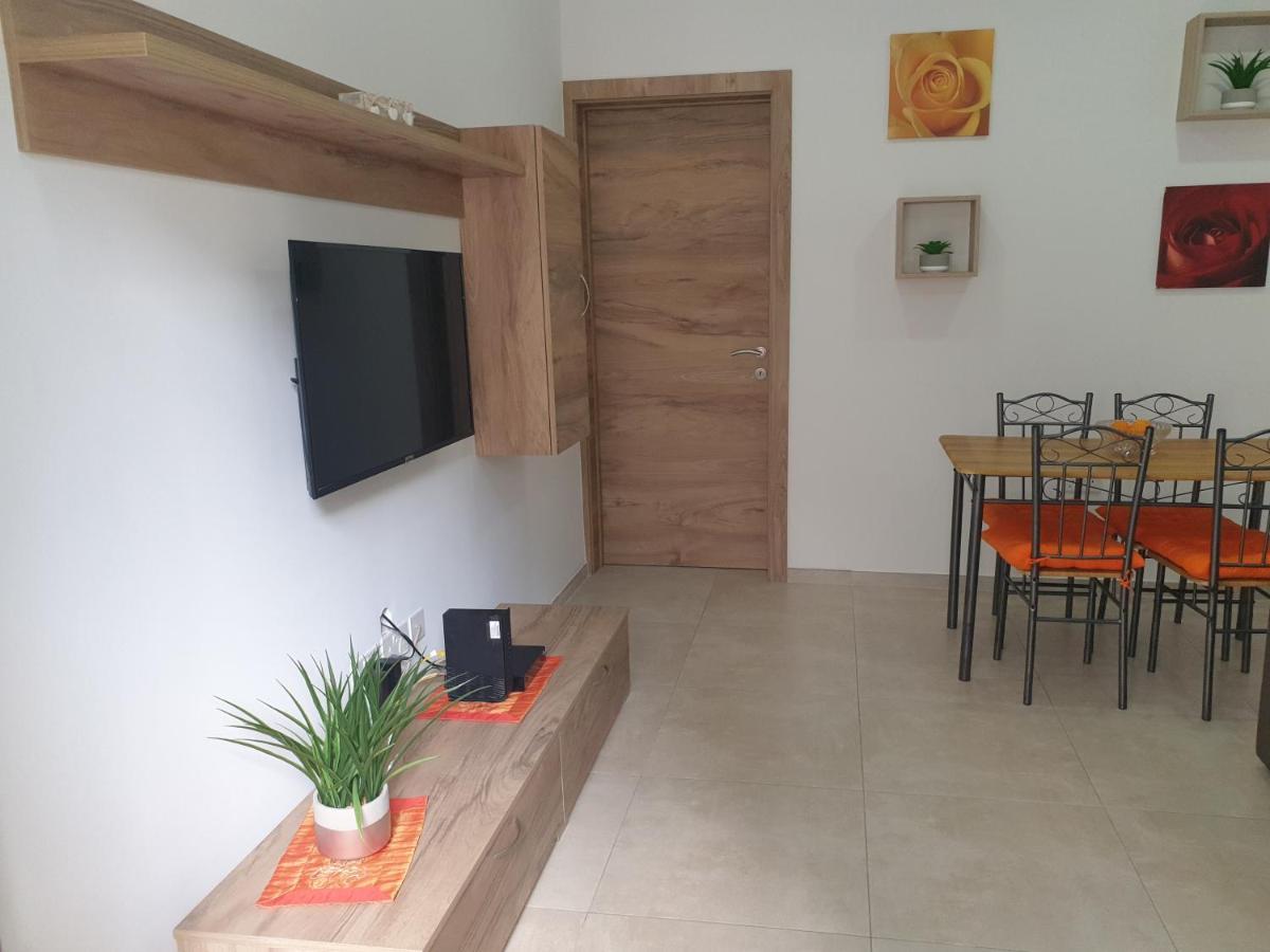 Modern Apartment In Central Bugibba St. Paul's Bay Buitenkant foto